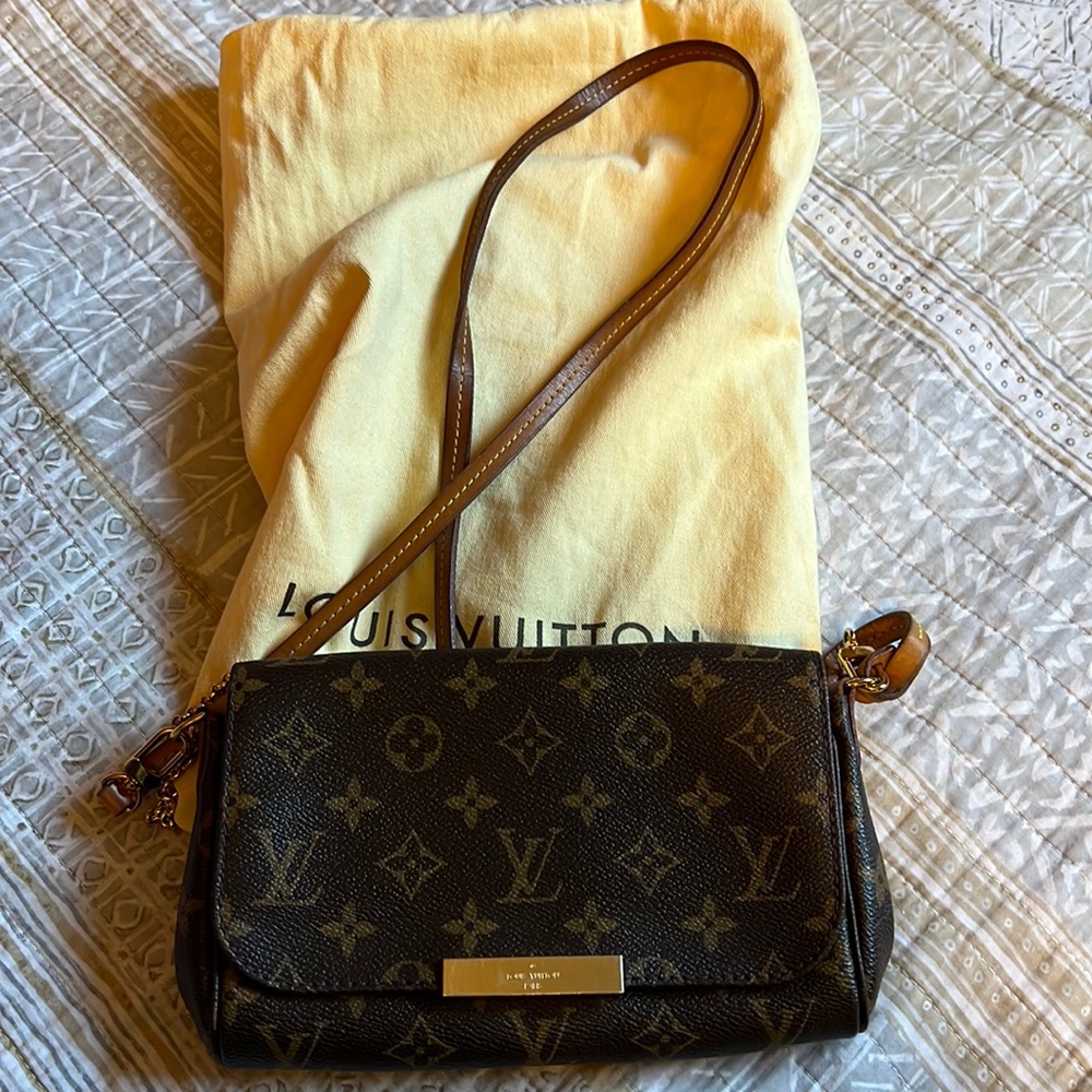authentic Favorite PM crossbody